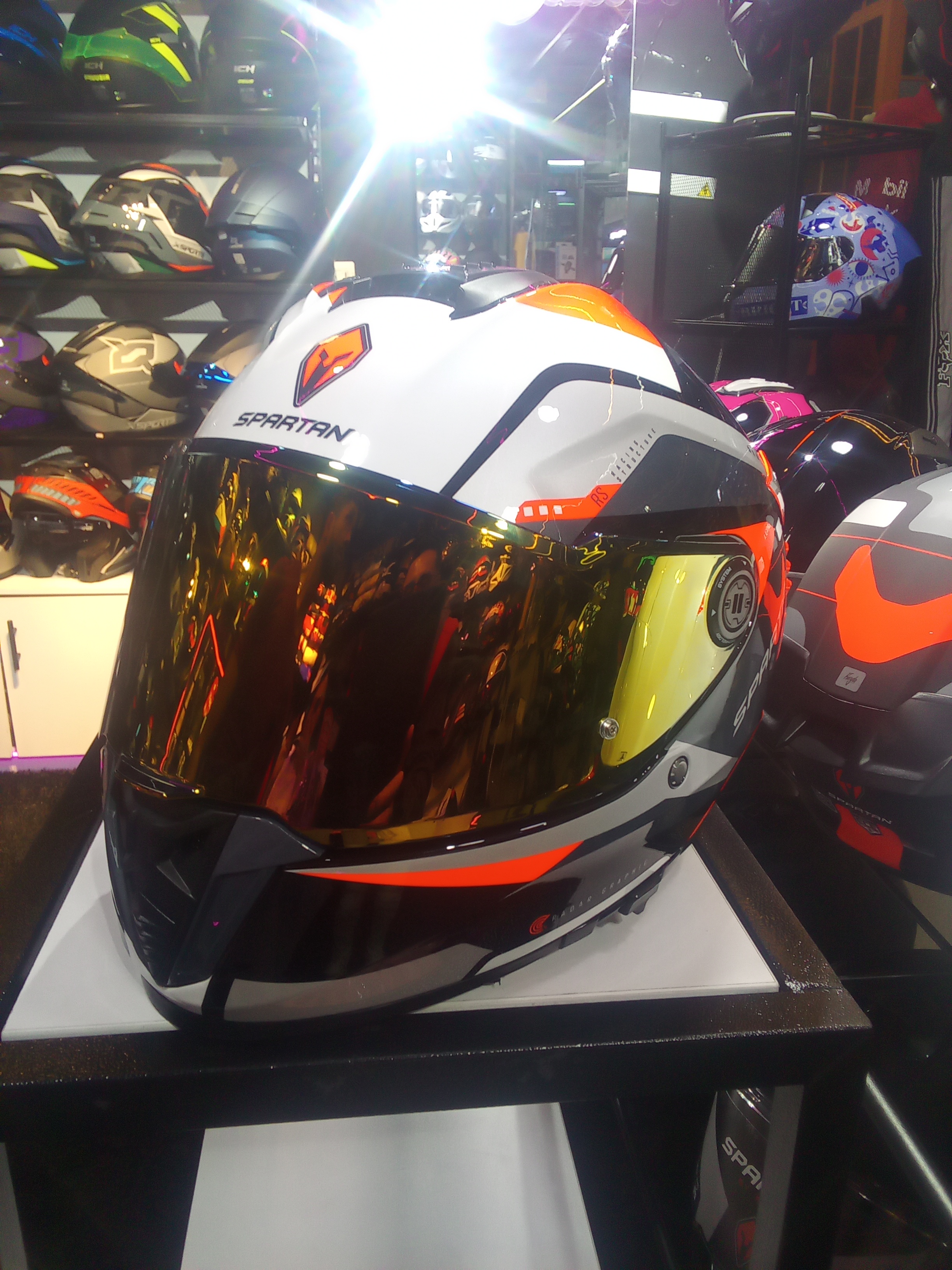 Casco Spartan
