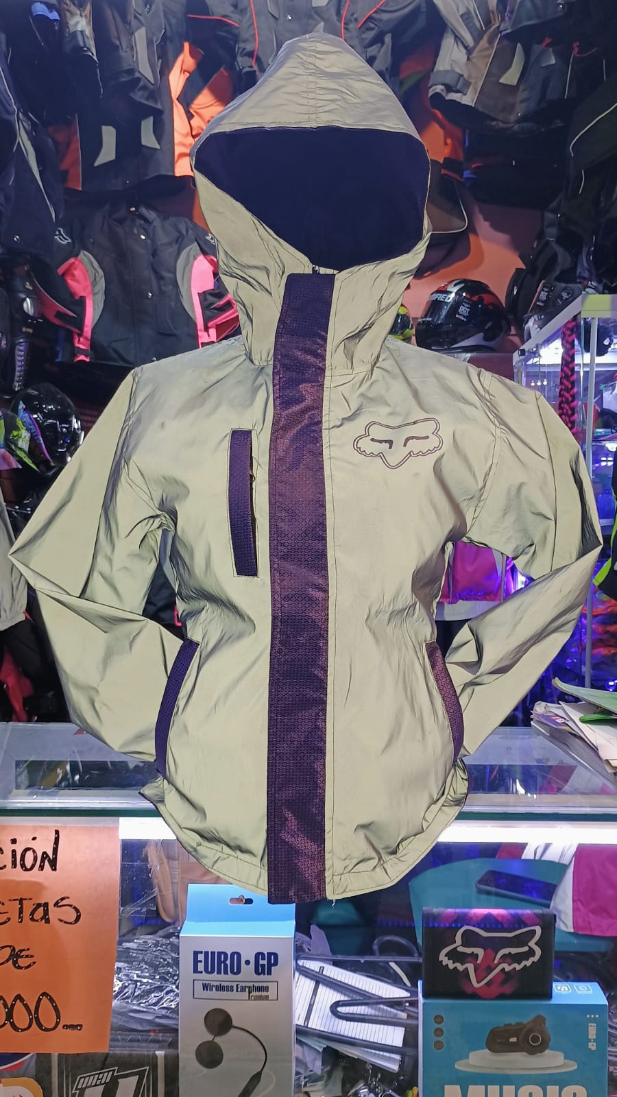 CHAQUETAS IMPERMEABLES PARA HOMBRE Y MUJER