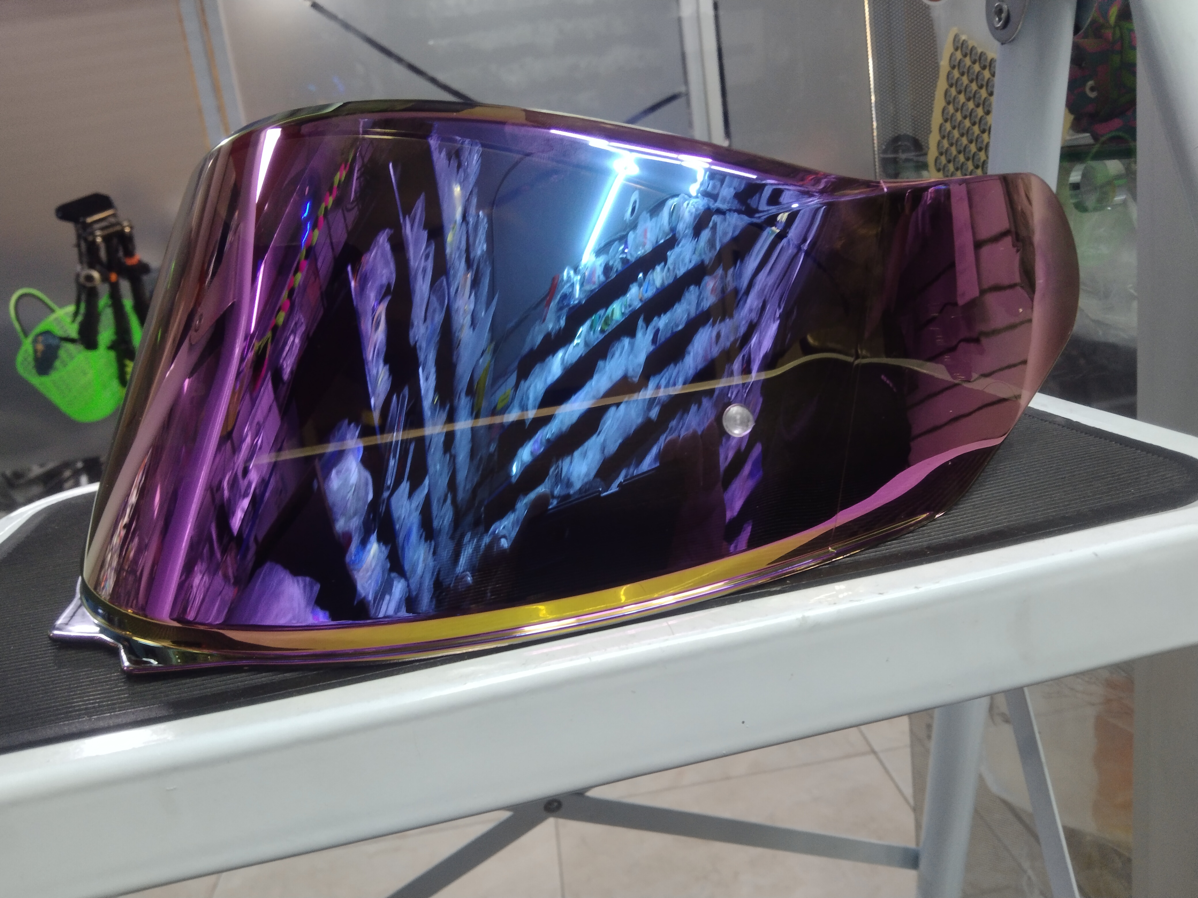 VISOR SHAFT 560