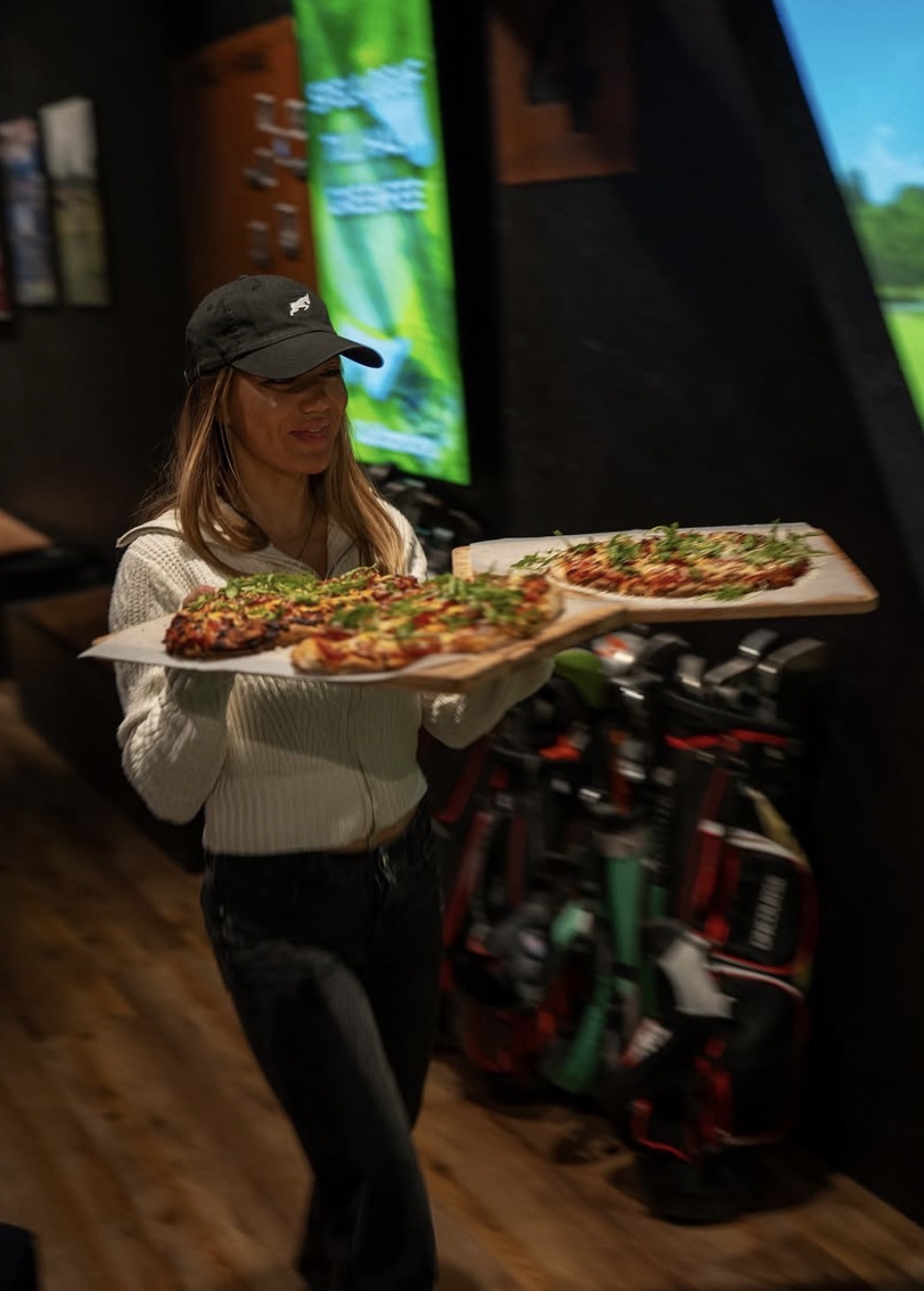 Erbjudande till alla LUGI handbollslag. 185kr/person för spel och pizzabuffé