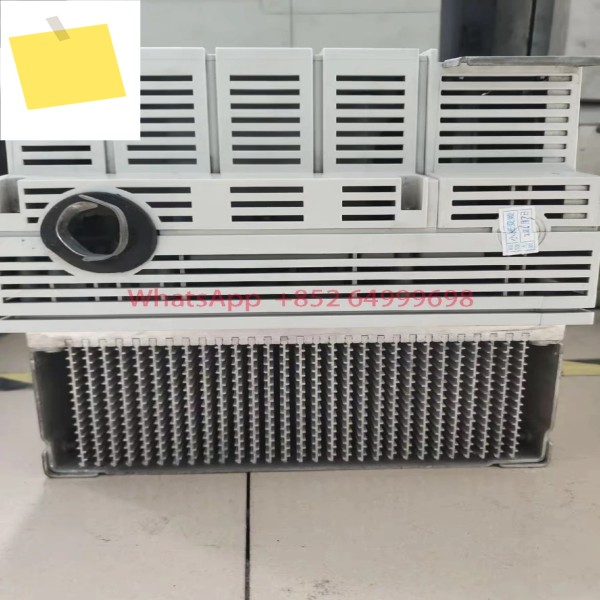 E82EV303k4b201 중고 인버터 30KW 테스트 완료 제품 이미지