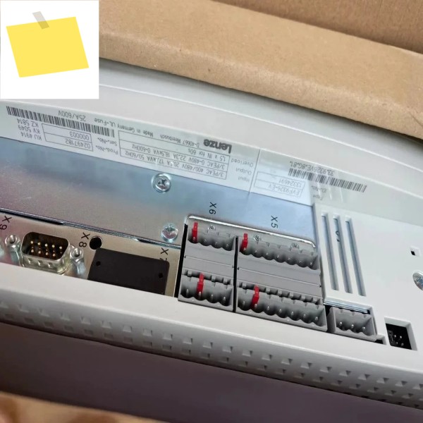 기존의 신품 Lenze 9300 시리즈 서보 드라이브 EVF9326-EV 제품 이미지