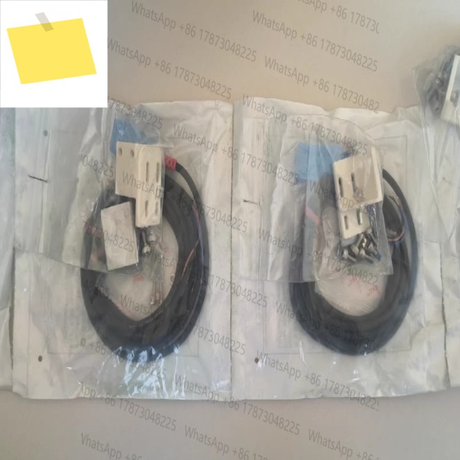 2PCS F3N-18TN05-N N2 P R2M F&C 사각 근접 스위치 센서 New 제품 이미지