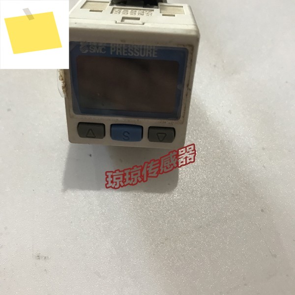 수입 SMC 디지털 압력 스위치 게이지 ZSE30AF-C6H-N-M 제품 이미지