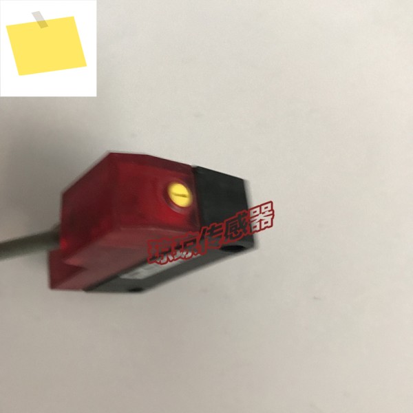 F1XY 14N51E1 Baumer 광전 스위치 확산 반사 센서 제품 이미지