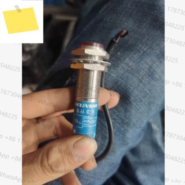 1PC SYM18J-4SN14SP1 M18 레이저 센서 피드백 반사 광전 스위치 Sn-4m 200mA 10-30VDC 가시광선 제품 이미지