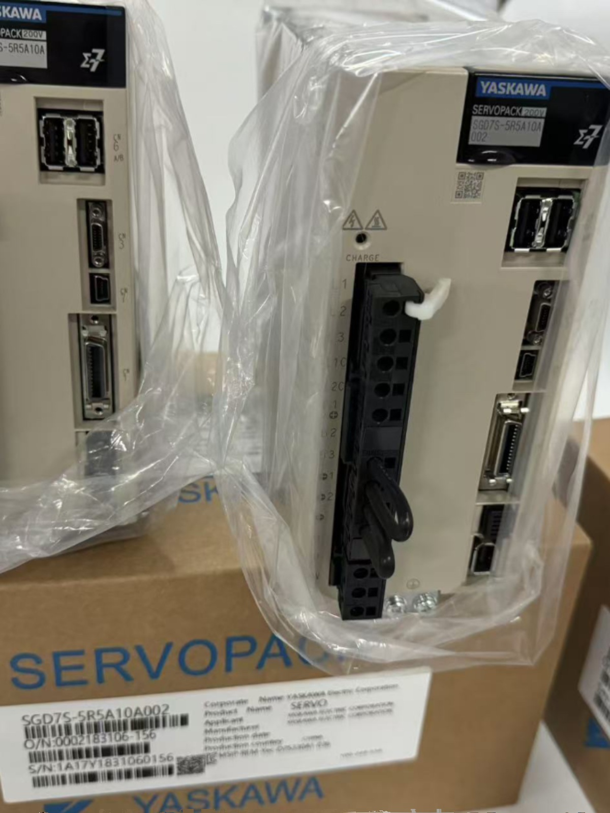 Yaskawa는 SGPMS-2R5A30A/1R5AP0A/SGPMS-6R0A30A/SGPMS-4R0AP0A를 구동합니다. 제품 이미지