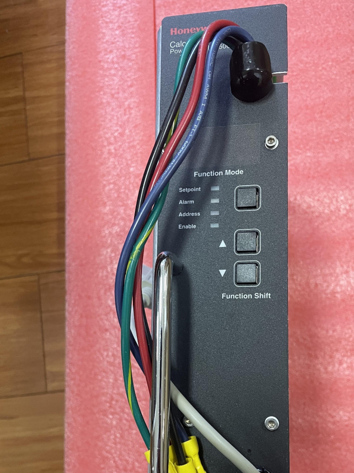 8개의 Honeywell PLC 카드 전원 공급 장치 CW4500 새 제품이며 정품이며 제품 이미지
