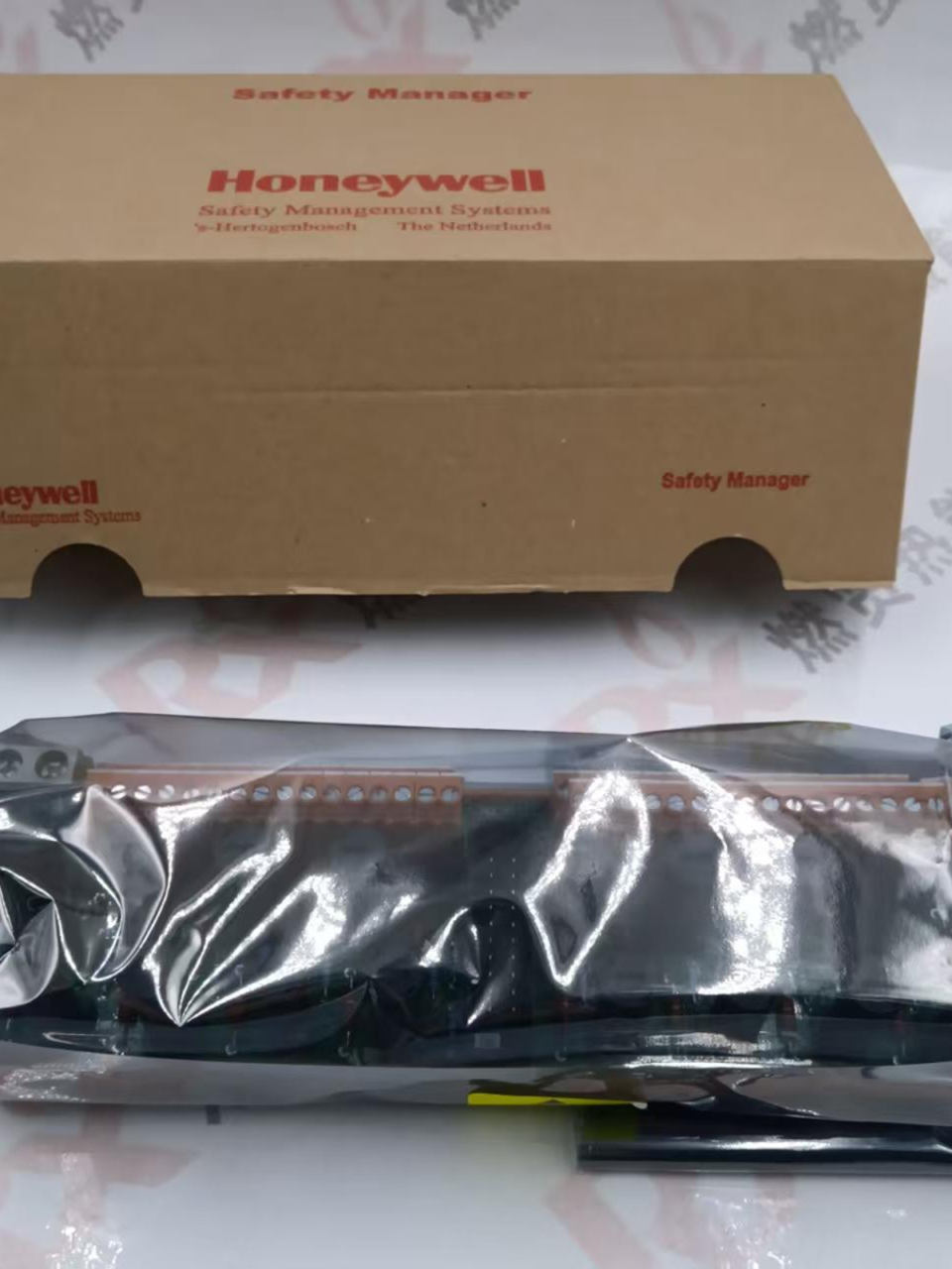 80개의 Honeywell PLC FC-TSGAS-1624 및 FC-SAI-1620M이 재고로 제품 이미지