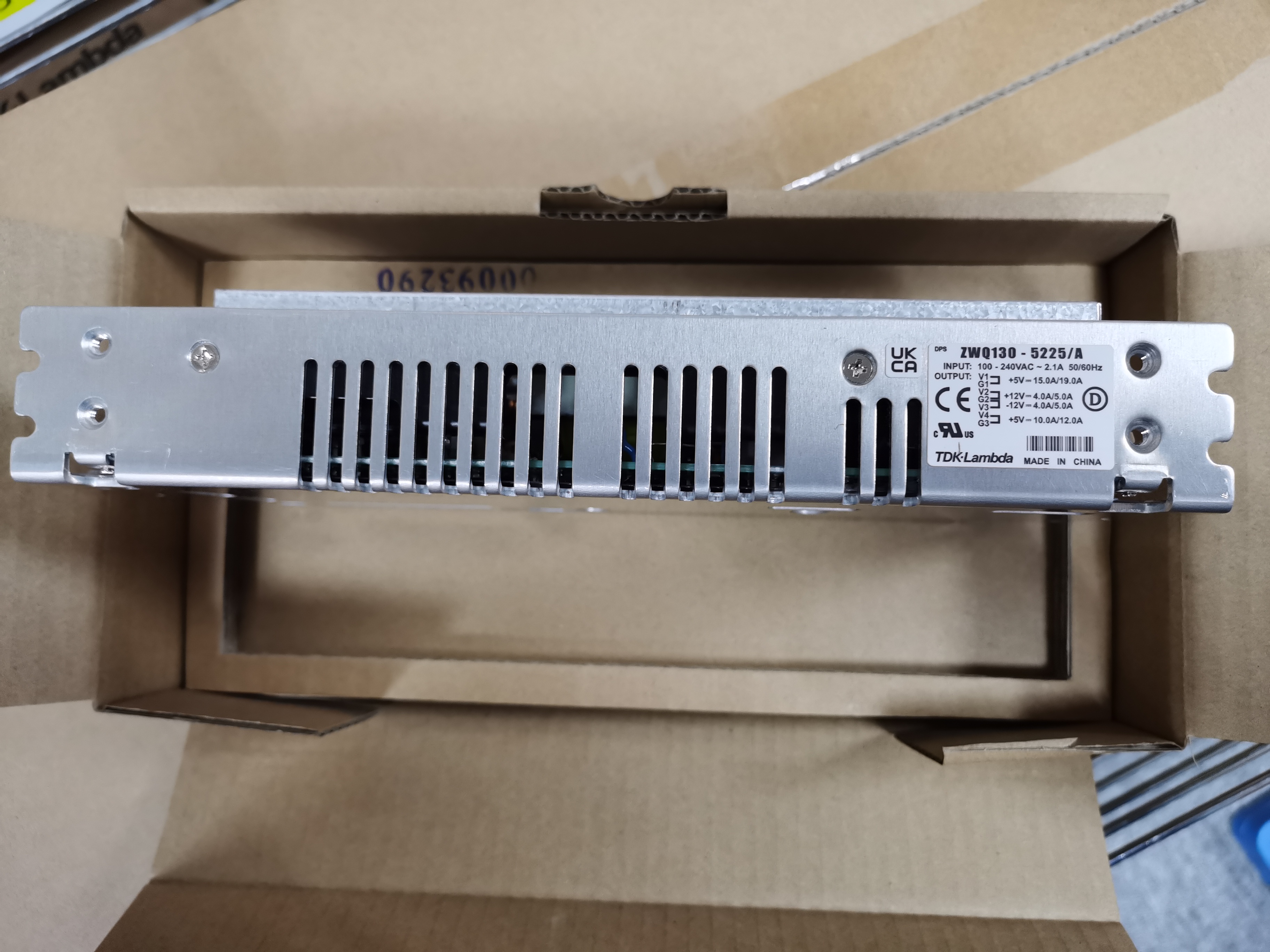 ZWQ1305225/A TDKLAMBDA 5V/12V/12V/5V 4채널 출력 원재고 제품 이미지