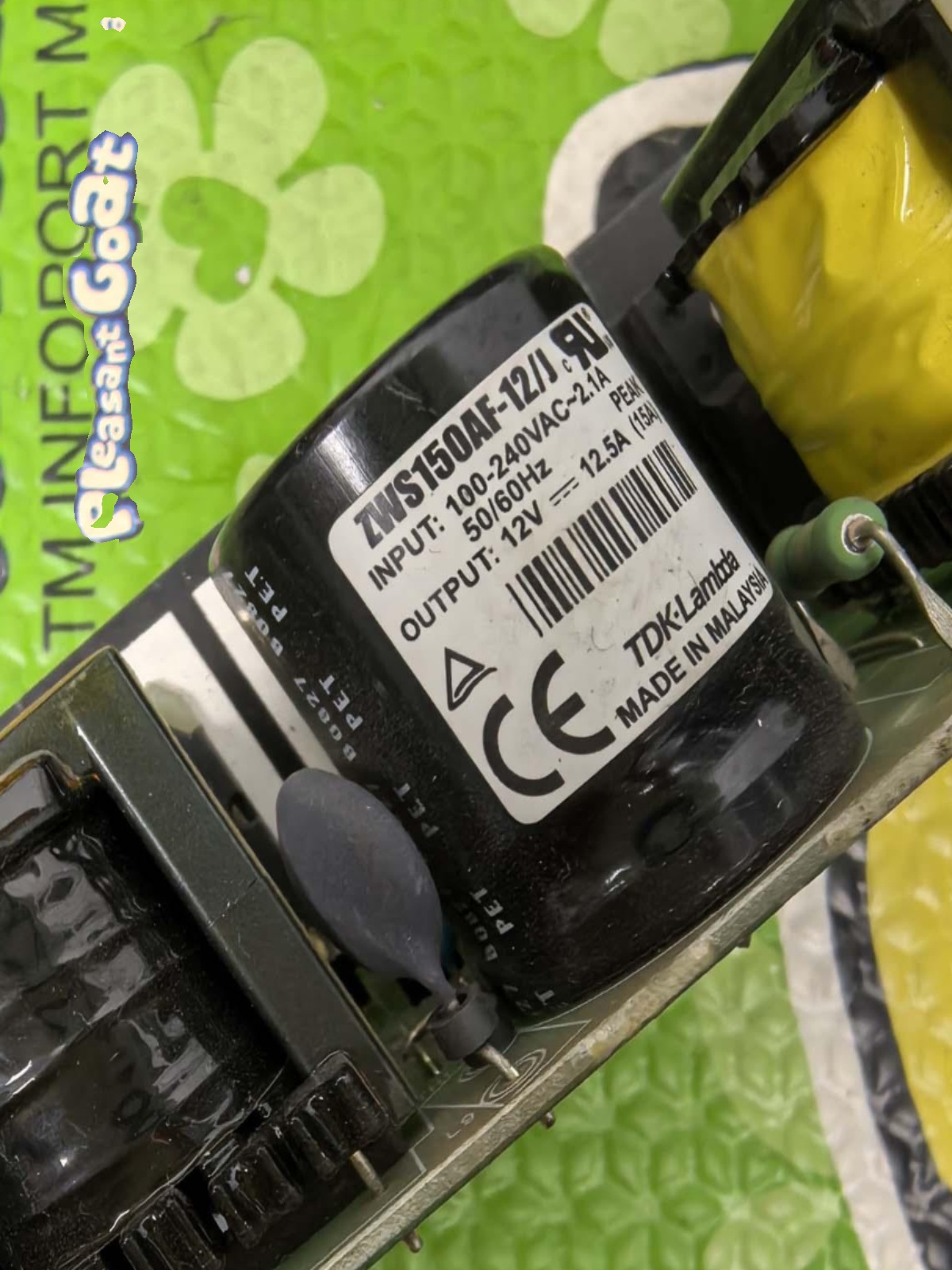 일본 TDKLAMBDA 12V 전원 공급 장치인 ZWS150AF12/J 부품을 분해했습니다 제품 이미지