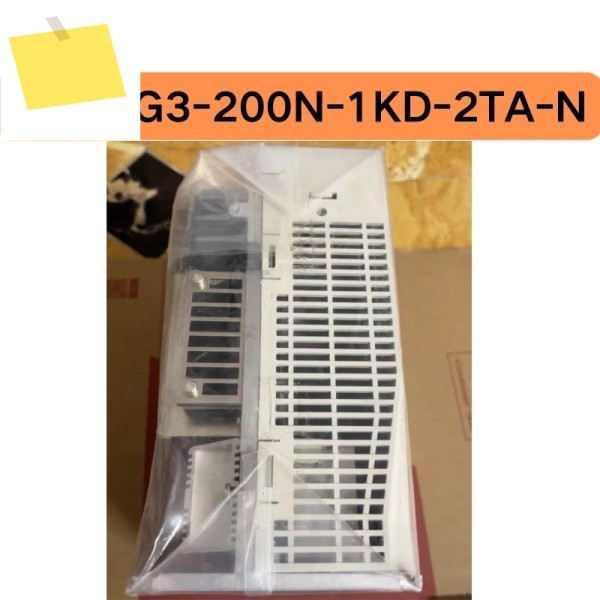 중고 UD1AG3-200N-1KD-2TA-N 서보 드라이버는 테스트를 거쳤으며 기능이 손상되지 않았습니다. 제품 이미지