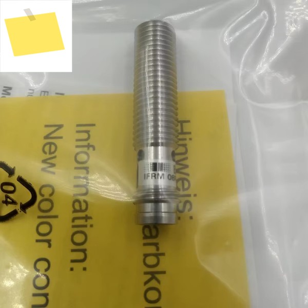 Baumer IFRM 08P37A3S35L 유도형 근접 스위치 제품 이미지
