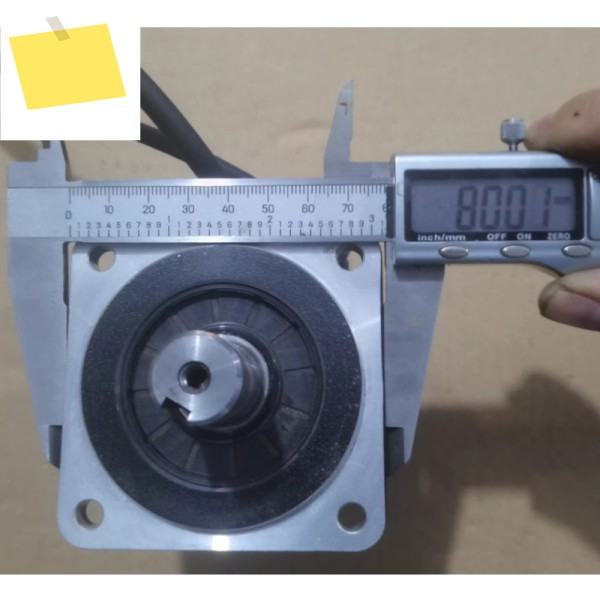 중고 서보 모터 B3 시리즈 750W ECM-B3M-C20807RS1 테스트를 거쳐 빠르게 되었습니다 제품 이미지