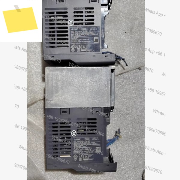 사용된 인버터 0.4KW220V, D720S 모델 FR-D720S-0.75K-CHT 제품 이미지