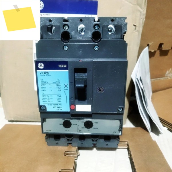 GE 일반 회로 차단기 NE36TA200KF NE250 3P 100-200A 제품 이미지