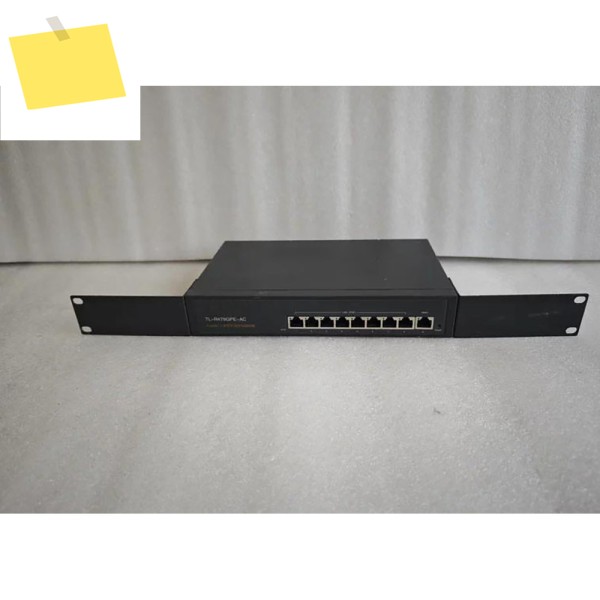 TL-R479GPE-AC 4.0 올 기가비트 9포트 통합 라우터 제품 이미지
