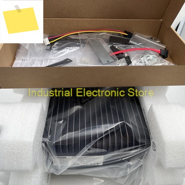 어드밴텍 팬리스 임베디드 산업용 컴퓨터 고품질 컴팩트 MIC-7700 안정적인 성능 제품 이미지