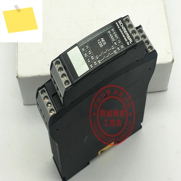 2025.4AES1235 SCHMERSRL 안전 릴레이 AES 1235 제품 이미지