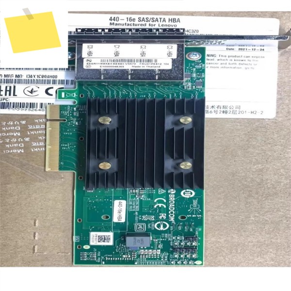 부품은 레노버의 신품 박스형 HBA 카드 440-16ELSI 9500-16E 범용 OEM 버전 어레이 PCIE4.0에 적합합니다 제품 이미지