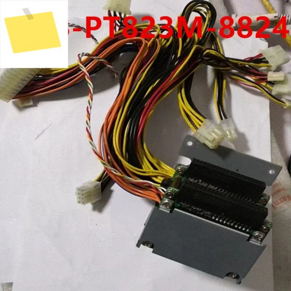 SUPERMICRO M23MTQC 2U 700W PDB-PT823M-8824용 거의 새 원본 전원 공급 장치는 제품처럼 작동합니다. 제품 이미지