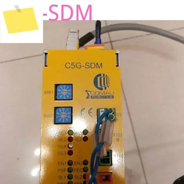 중고 COMAU 로봇 컨트롤러 C5G-SDM, CR17430080 기능 정상 제품 이미지