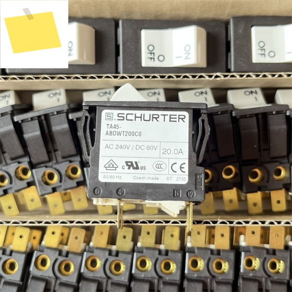 1PCS TA45-ABDWT200C0 신품 4300.1067 회로 차단기 스위치 20A 제품 이미지
