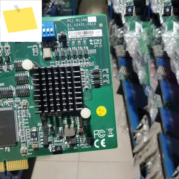 1개 안정적인 성능 모션 제어 카드 51-12421-0A10 ADLINK PCI-8134A용 제품 이미지