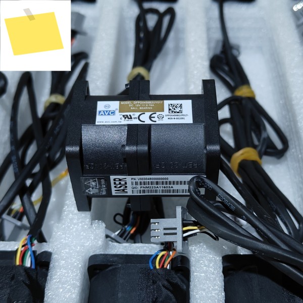 AVC DFPD0456B2UY017 DC 12V 2.76A 40x40x56mm 서버 냉각 팬 제품 이미지