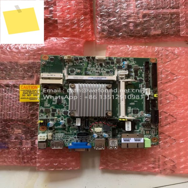 어드밴텍 Mini-ITX 마더보드용 AIMB-215 제품 이미지