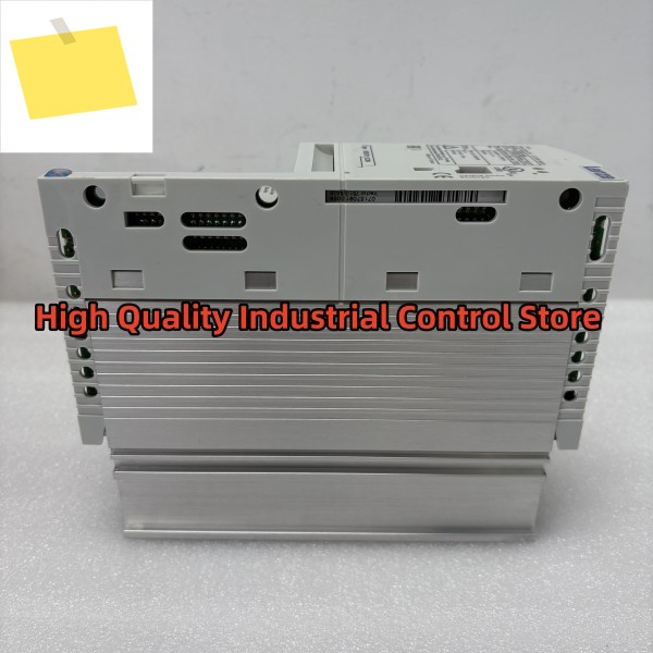AC 드라이버 E82EV402K4C200 새 제품 제품 이미지