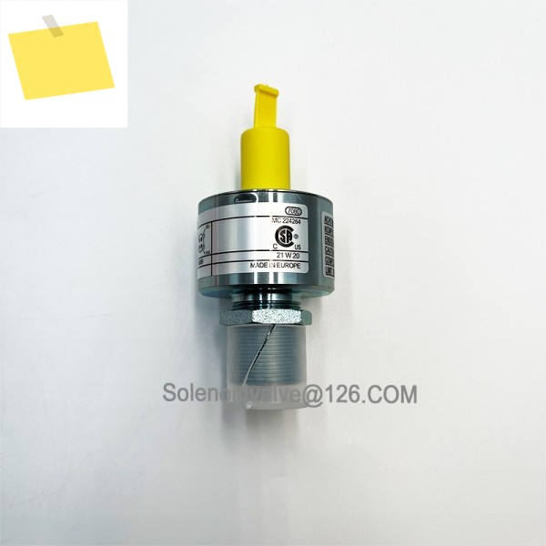 렉스로스 센서 MNR: GIV50-11 R 900174537 제품 이미지