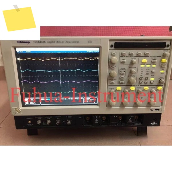 텍트로닉스 TDS6154C 4채널, 15GHz, 40GSs 디지털 오실로스코프 제품 이미지