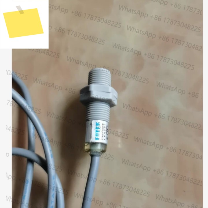 1PC CP12-10P FOTEK 신품 오리지널 원통형 용량성 근접 센서 10-30VDC 10mm 제품 이미지