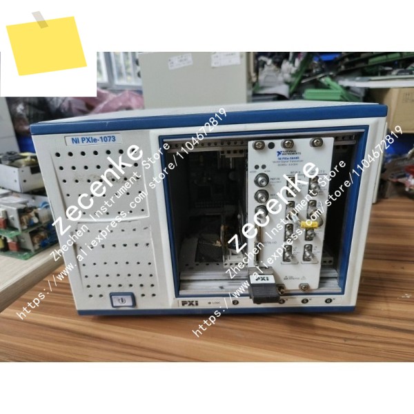 NI PXIe 1073 내셔널 인스트루먼트 제품 이미지