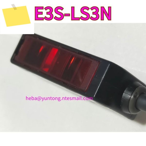 중고 E3S-LS3N 기판 제한 반사 광전 스위치 센서 테스트 OK 제품 이미지