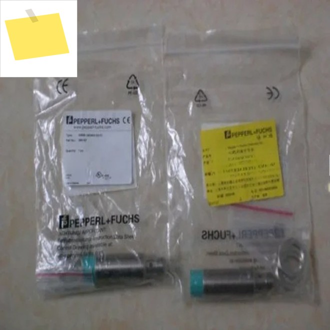 V1-W-YE5M-PVC-U 및 NBN8-18GM50-E2-V1 1세트 제품 이미지