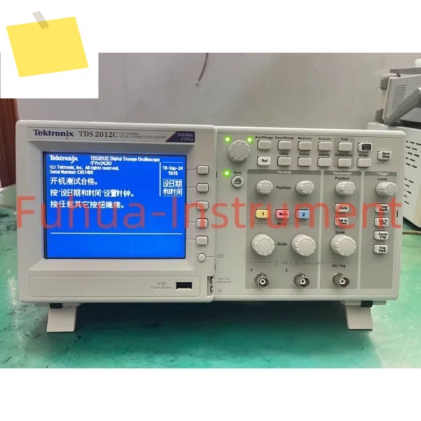 텍트로닉스 TDS2012C 100MHz 2GSs 2채널 오실로스코프 제품 이미지