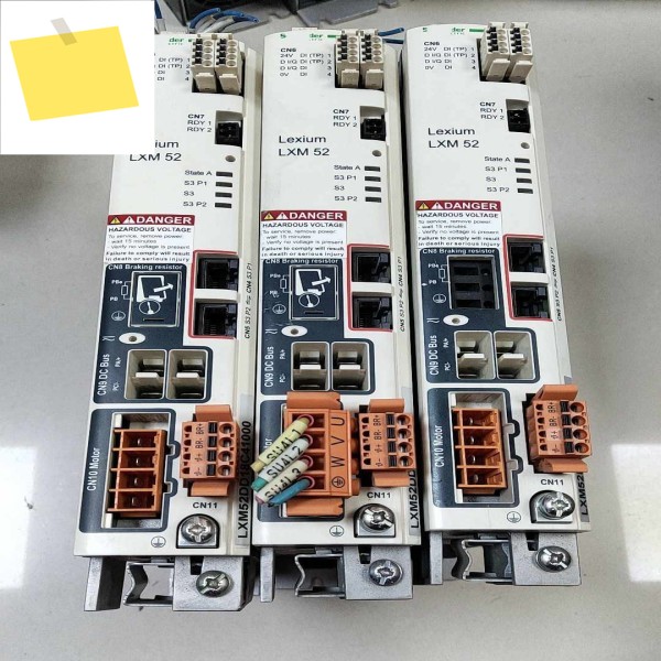 슈나이더용 LXM52DD18C41000 서보 드라이브 제품 이미지