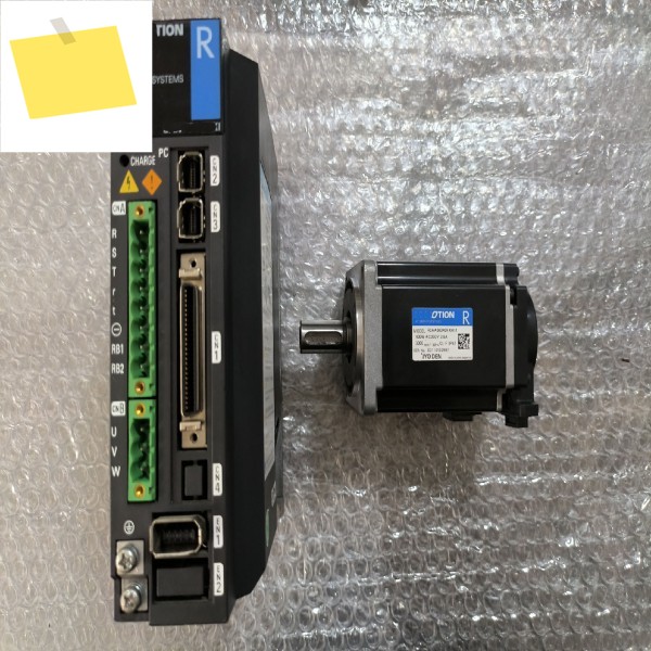 RS2A03A0AL0WA0 R2AA06040FXH11 산요용 서보 드라이브 제품 이미지