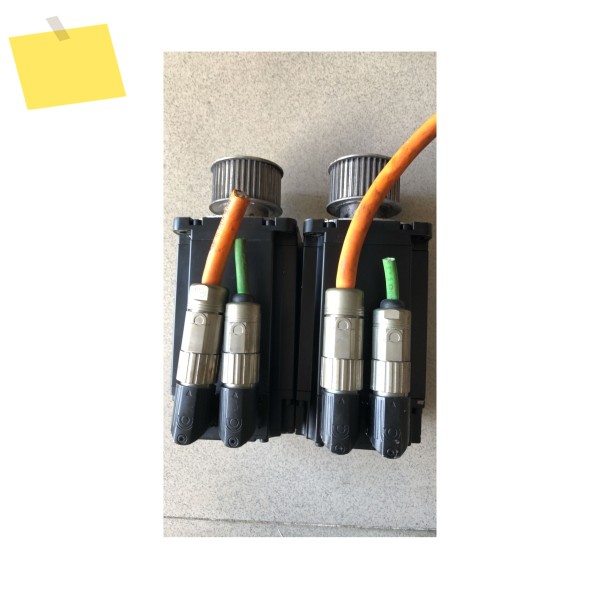 B&R 서보 모터 8LSA44.E3030D000-0 제품 이미지