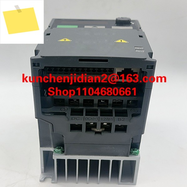 VFD015S43D VFD037M23A 새롭고 인 주파수 변환기 제품 이미지