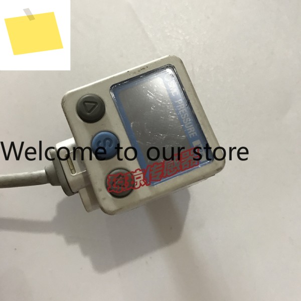 SMC 디지털 압력 스위치 센서 ZSE40AF-01-R-M 제품 이미지
