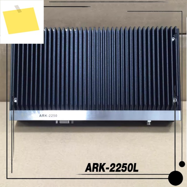 어드밴텍 ARK-2250 임베디드 산업용 컴퓨터 팬리스 4GSSD128G 제품 이미지
