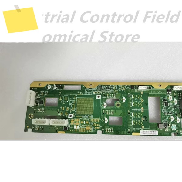 BPN-SAS3-826EL1 백플레인 제품 이미지