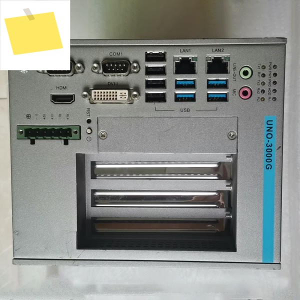 847E 임베디드 산업용 컴퓨터 UNO-3073G 제품 이미지