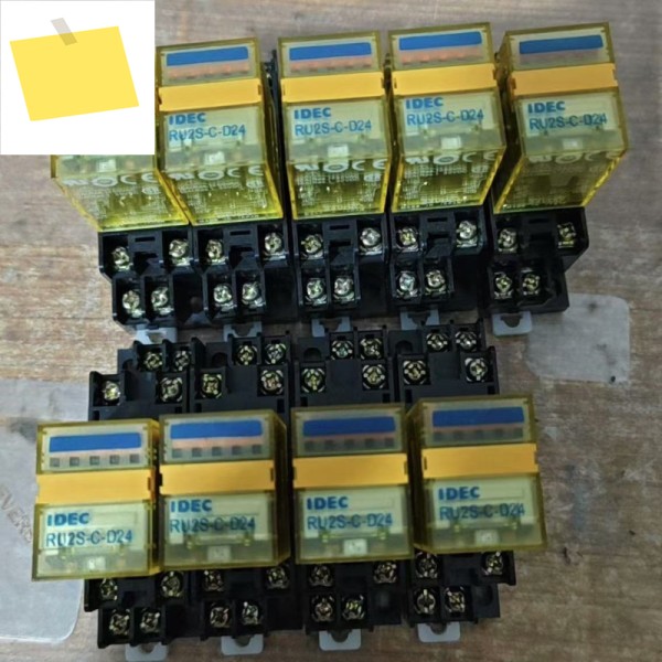 중고 RU2S-D24V 릴레이 및 베이스 테스트 완료 제품 이미지