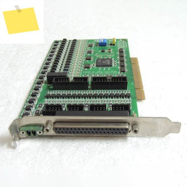 32채널 절연 디지털 입력출력 카드 PCI-1730U REV.B1 제품 이미지
