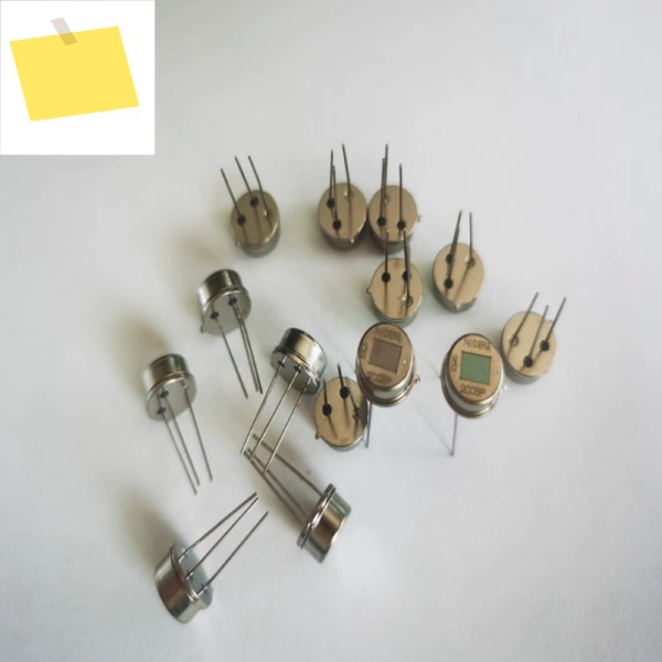 100PCS RE200B-P 인간 적외선 초전기 센서 정통 제품 이미지
