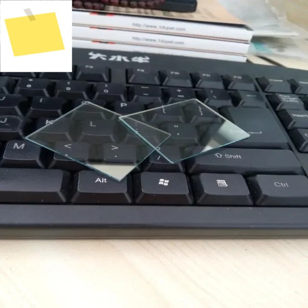 10Ω 저항의 전도성이 높은 0.7mm ITO 유리, 전자 프로젝트용 투명 제품 이미지